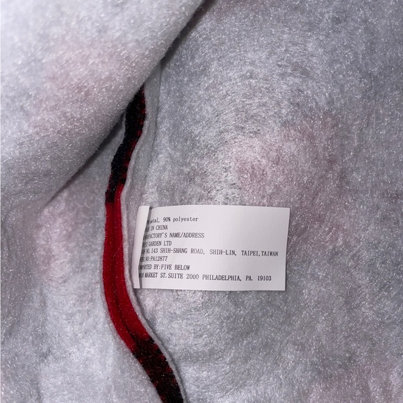 NWT Buffalo Plaid Reindeer Hat ❤️🖤 - Picture 7 of 9